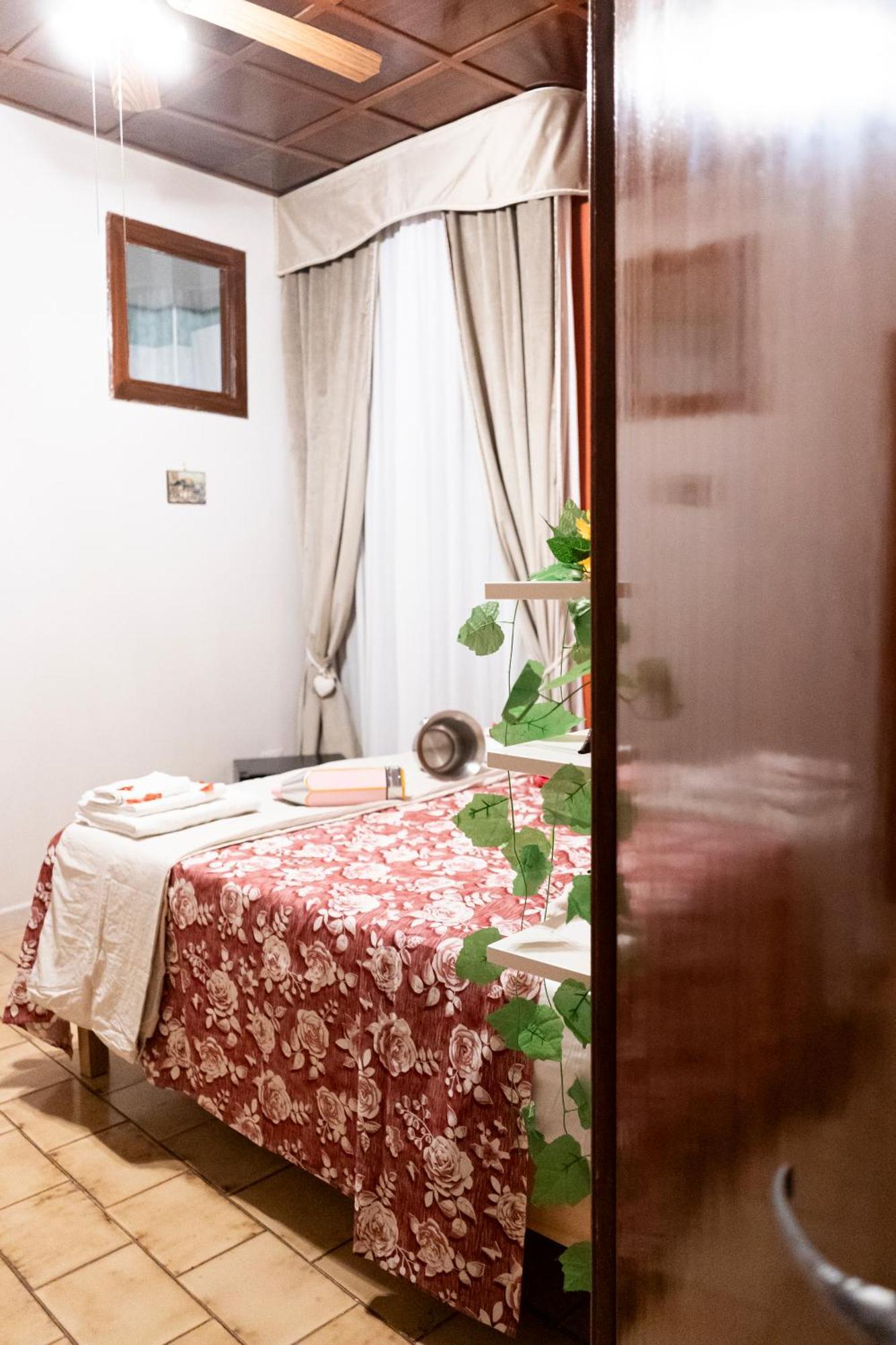 Affitta Camera Don Vittorio - Napoli Portacapuana المظهر الخارجي الصورة
